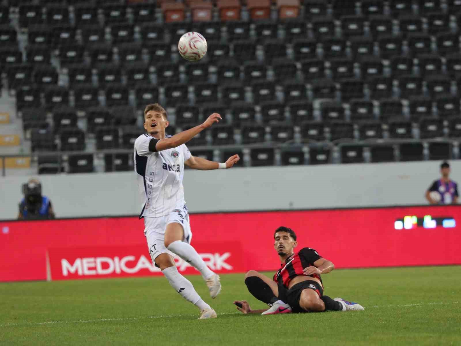 Trendyol Süper Lig: Çorum FK: 0 - Kasımpaşa: 1 (İlk yarı)