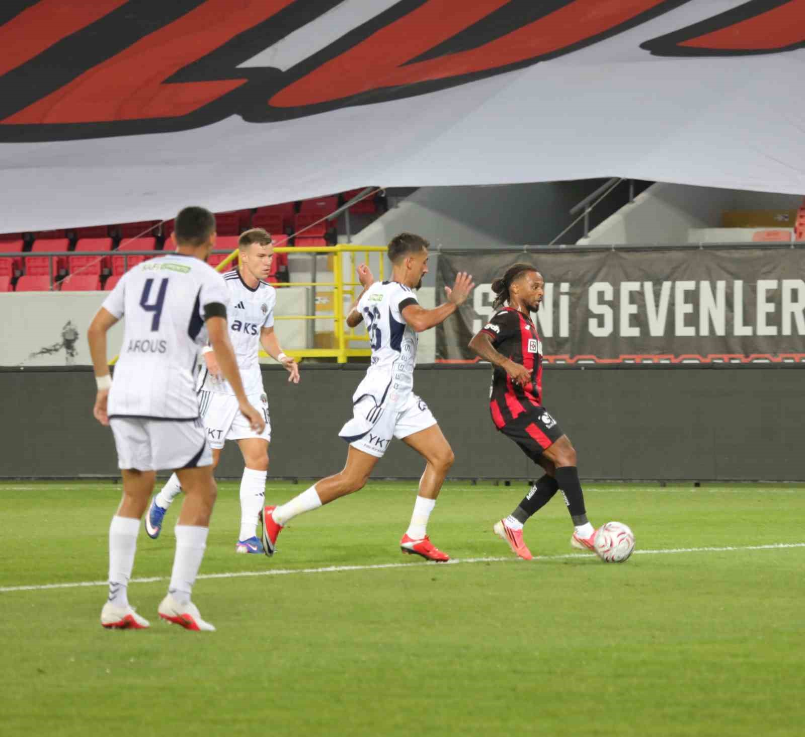 Trendyol Süper Lig: Çorum FK: 0 - Kasımpaşa: 1 (İlk yarı)