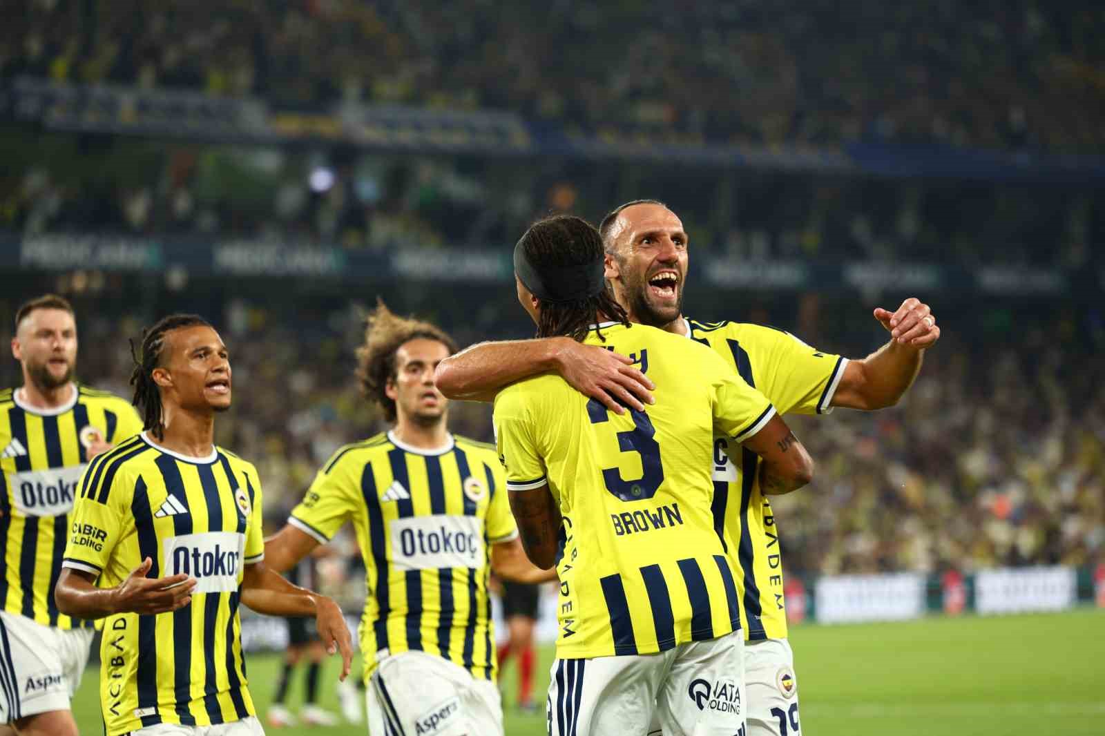 Trendyol Süper Lig: Fenerbahçe: 1 - Konyaspor: 1 (Maç devam ediyor)