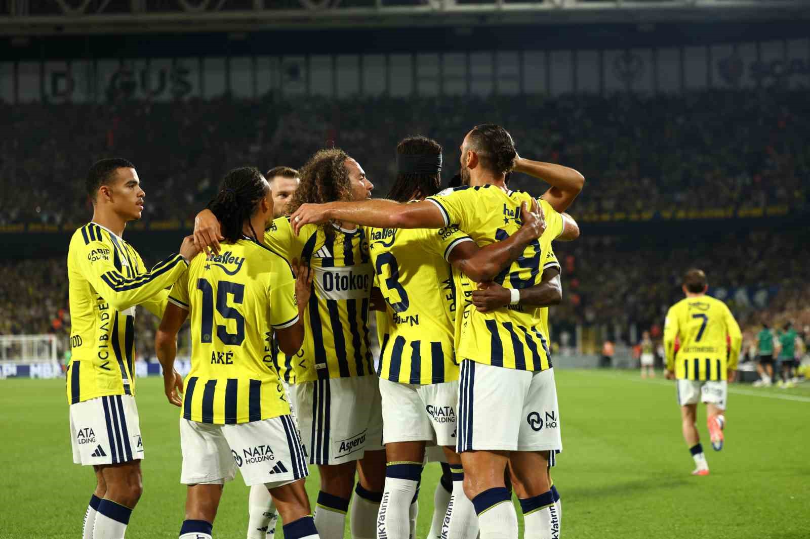 Trendyol Süper Lig: Fenerbahçe: 1 - Konyaspor: 1 (Maç devam ediyor)