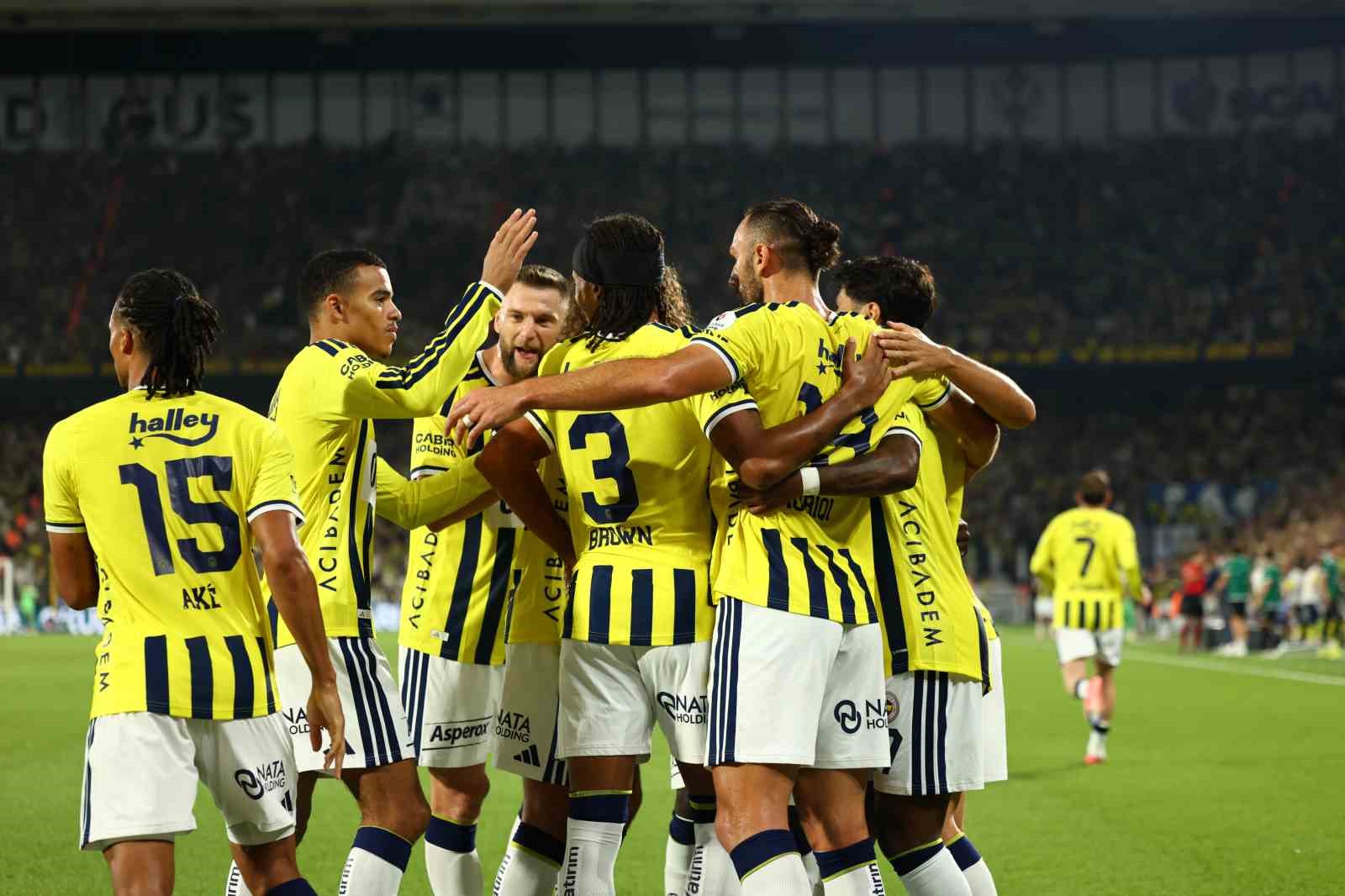 Trendyol Süper Lig: Fenerbahçe: 1 - Konyaspor: 1 (Maç devam ediyor)