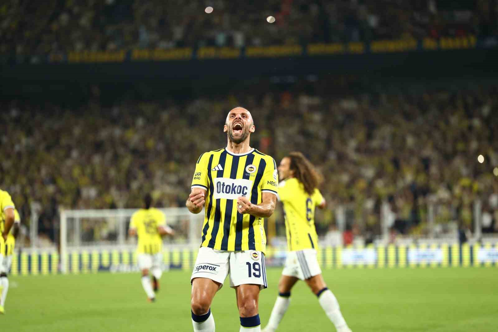 Trendyol Süper Lig: Fenerbahçe: 1 - Konyaspor: 1 (Maç devam ediyor)