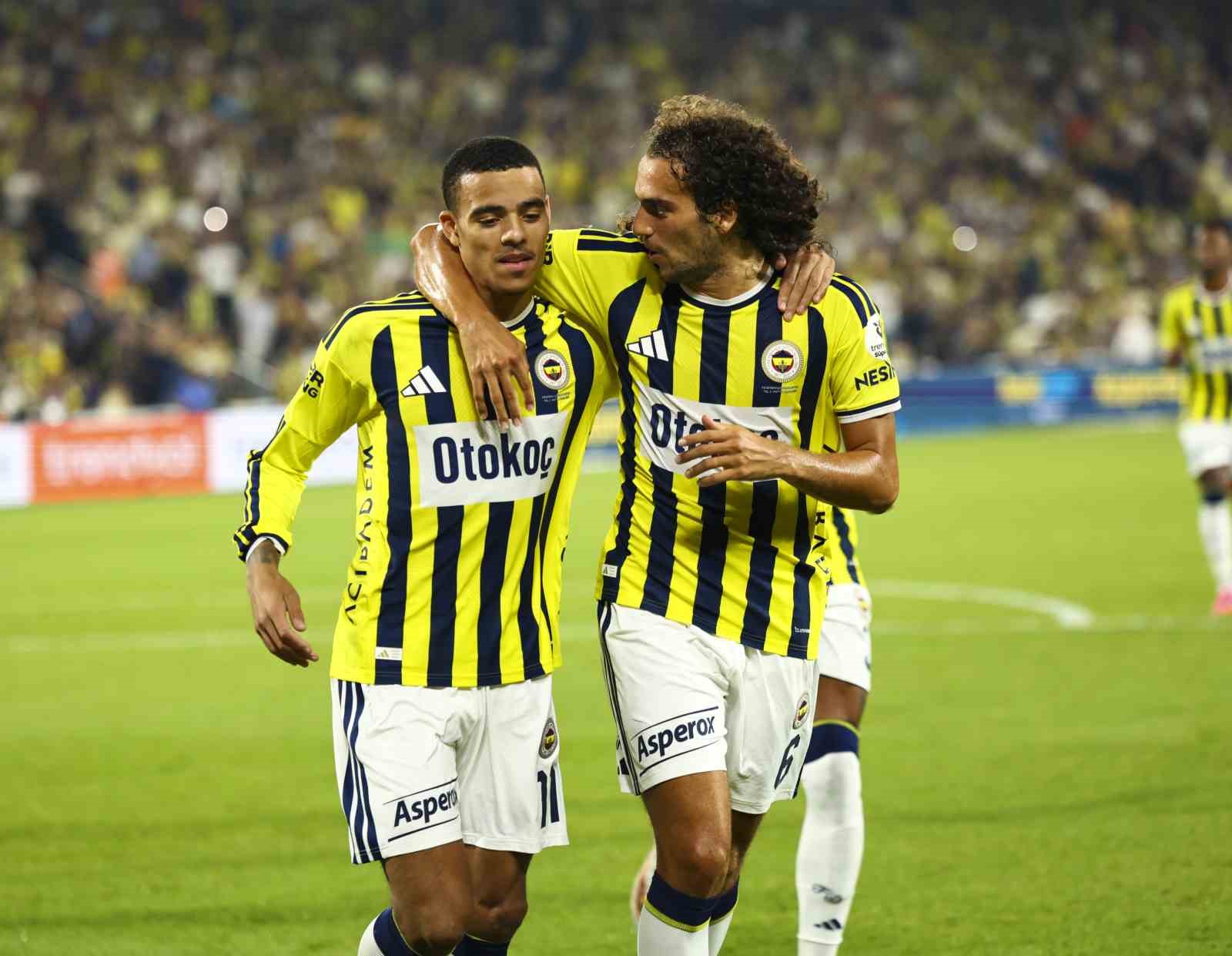 Trendyol Süper Lig: Fenerbahçe: 3 - Konyaspor: 1 (İlk yarı)