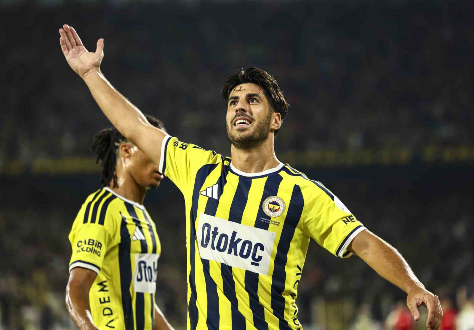 Trendyol Süper Lig: Fenerbahçe: 3 - Konyaspor: 1 (İlk yarı)