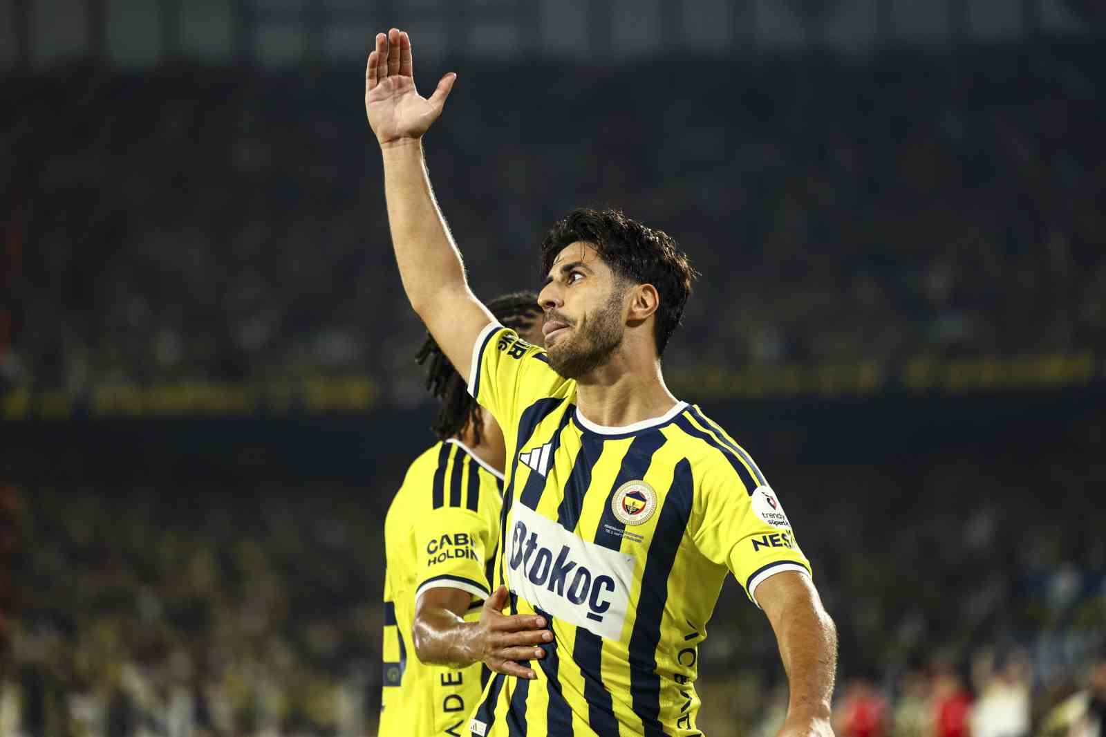 Trendyol Süper Lig: Fenerbahçe: 3 - Konyaspor: 1 (İlk yarı)