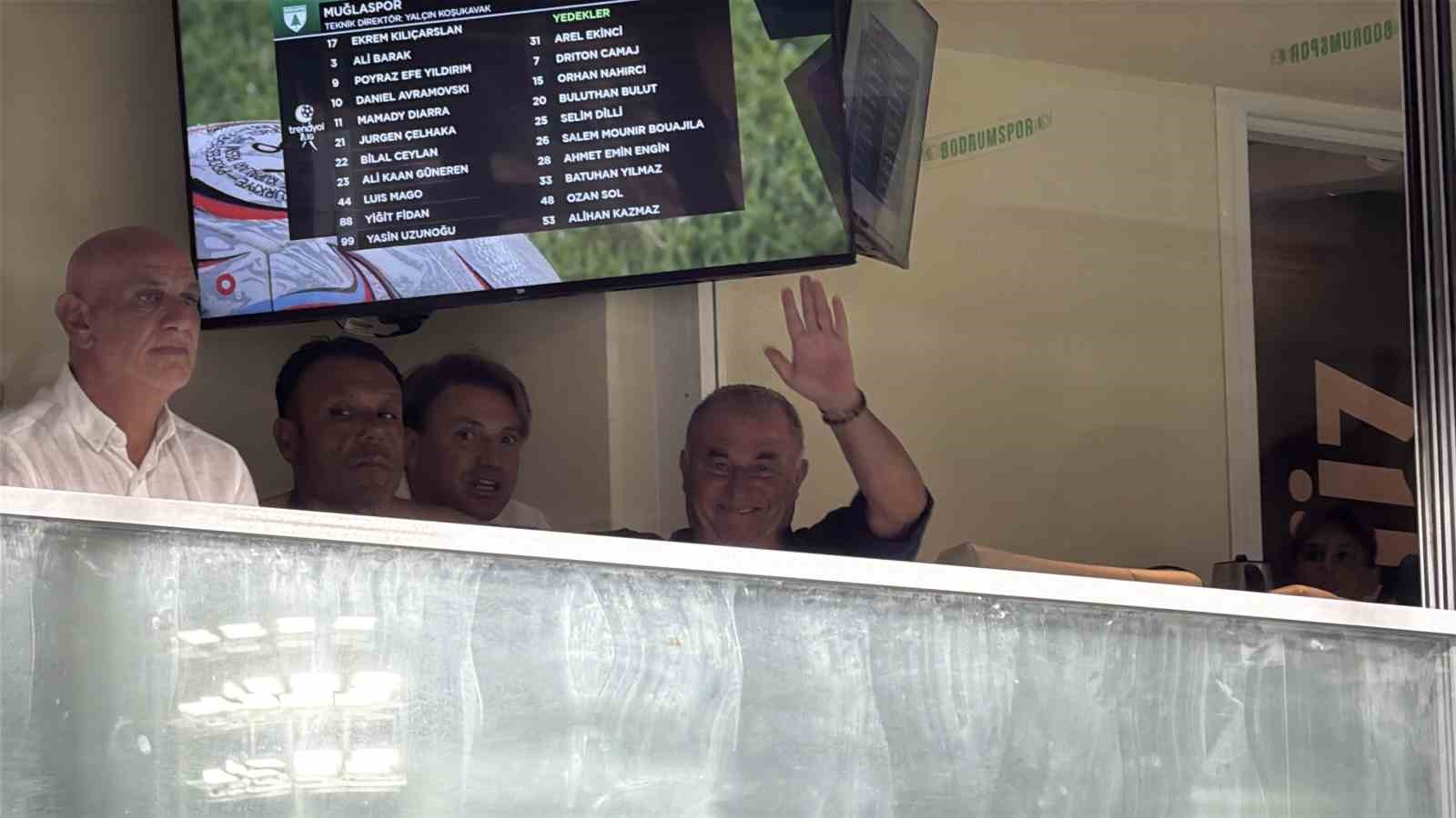 Fatih Terim, Muğla derbisini tribünden takip etti