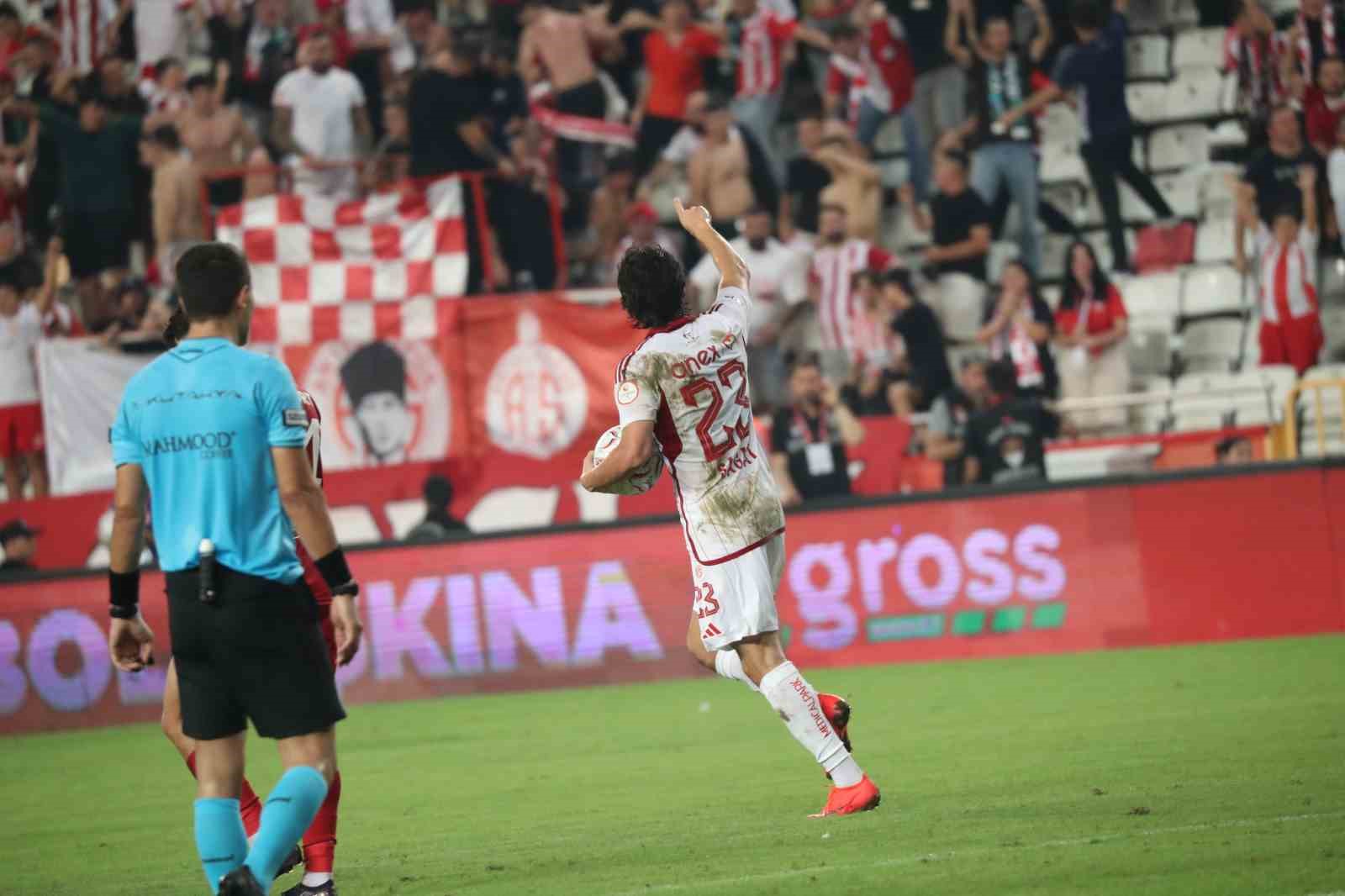 Trendyol 1. Lig: Antalyaspor: 2 - Pendikspor: 3