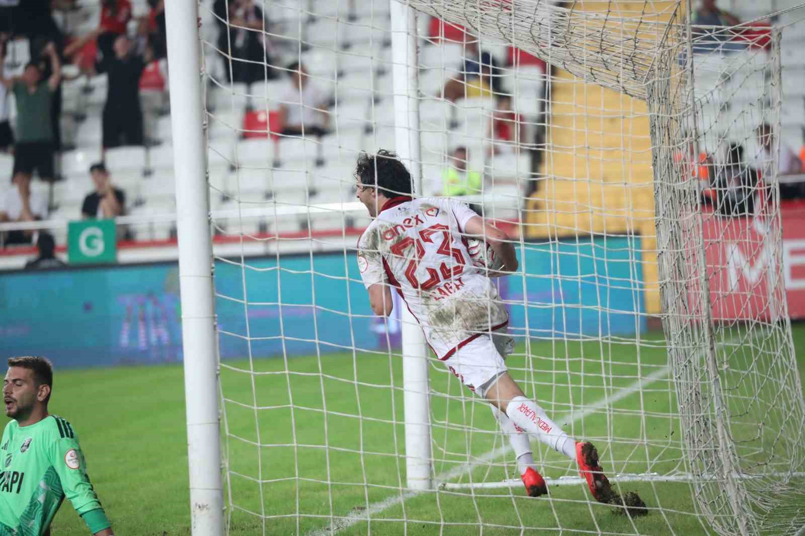Trendyol 1. Lig: Antalyaspor: 2 - Pendikspor: 3