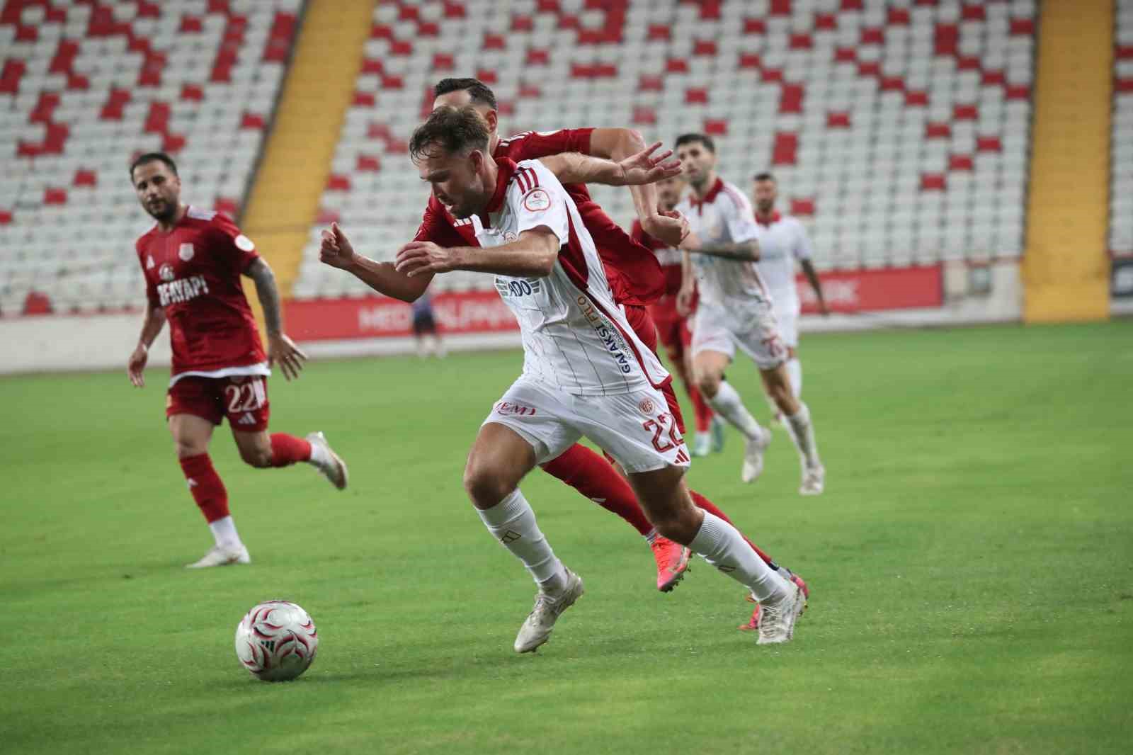 Trendyol 1. Lig: Antalyaspor: 2 - Pendikspor: 3