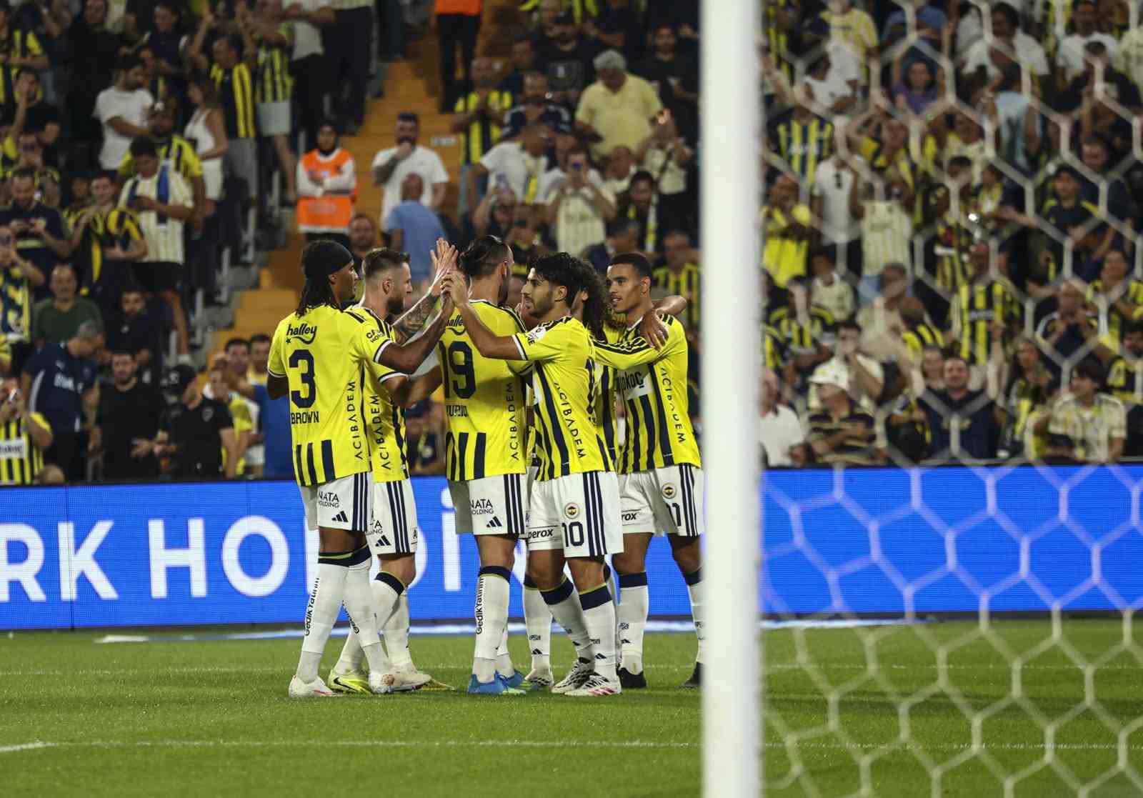 Trendyol Süper Lig: Fenerbahçe: 4 - Konyaspor: 2 (Maç sonucu)