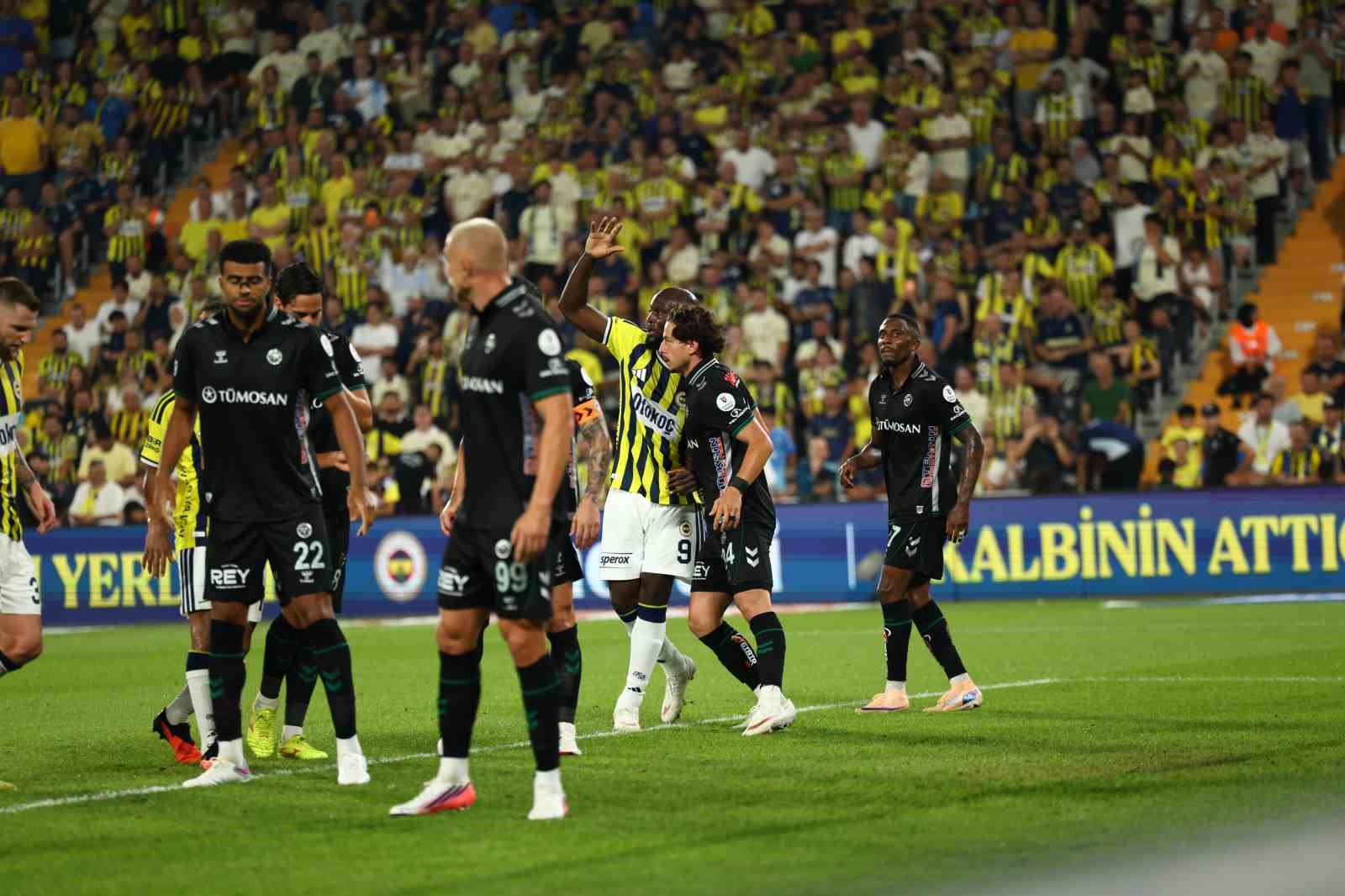 Trendyol Süper Lig: Fenerbahçe: 4 - Konyaspor: 2 (Maç sonucu)