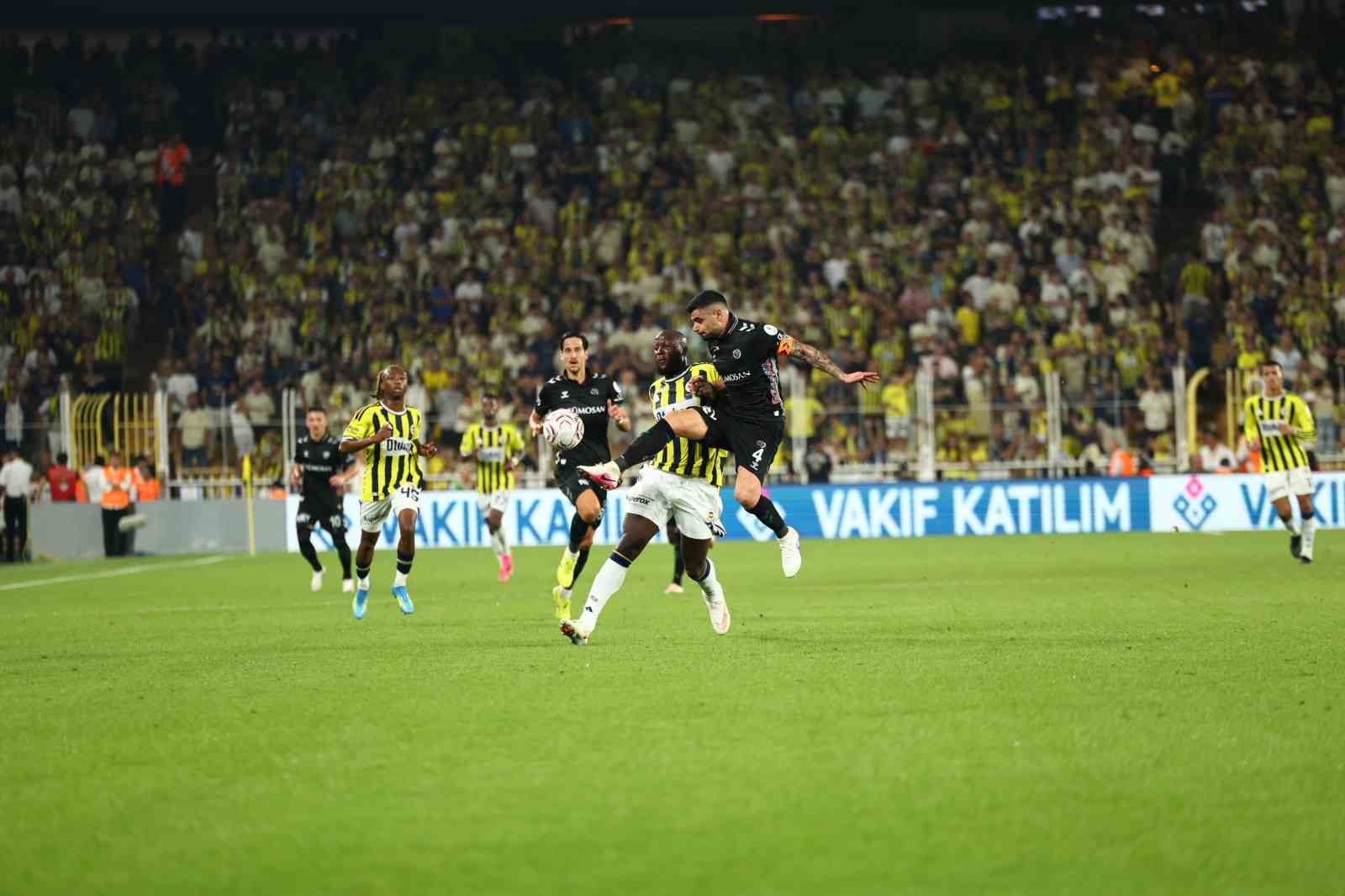 Trendyol Süper Lig: Fenerbahçe: 4 - Konyaspor: 2 (Maç sonucu)
