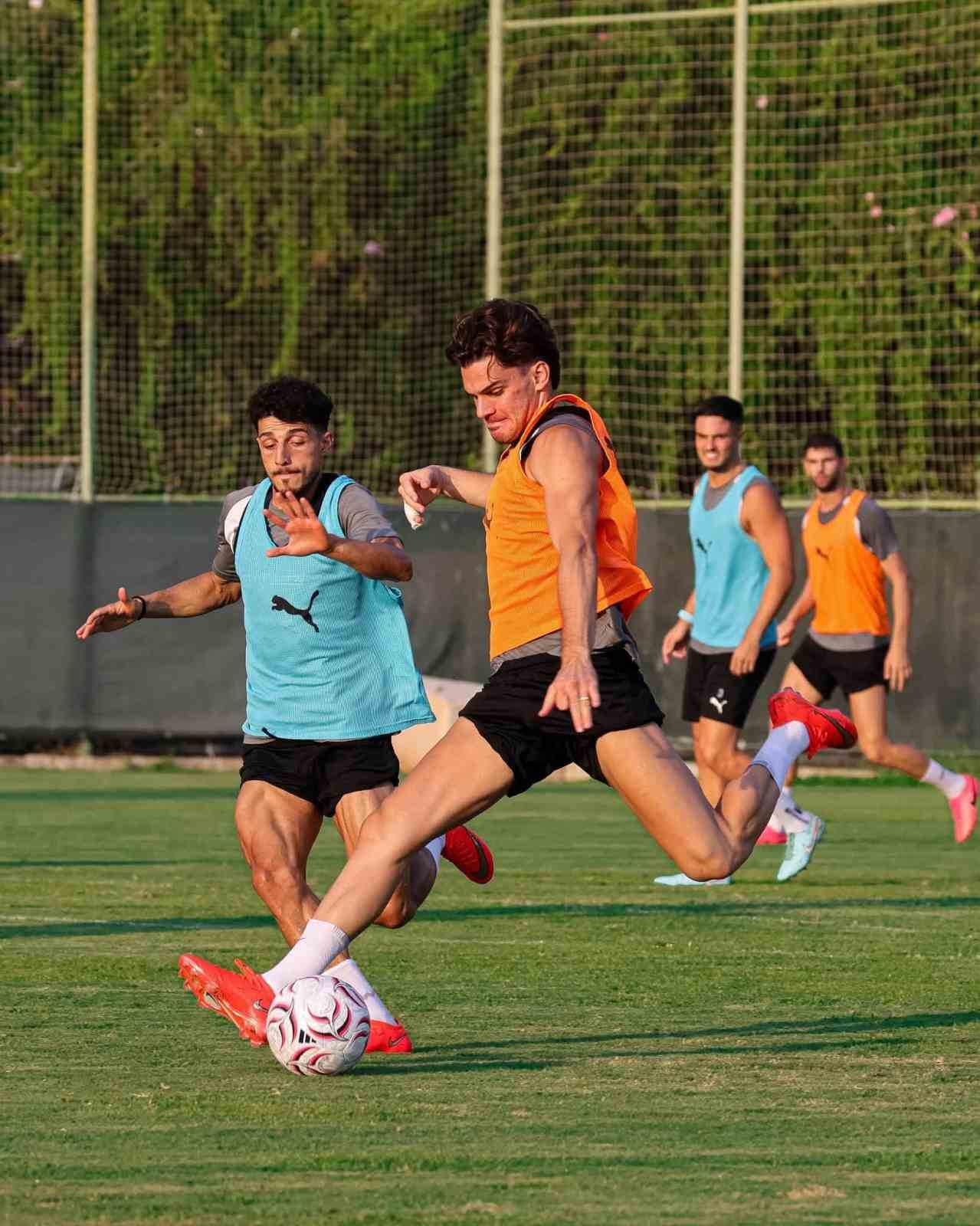 Corendon Alanyaspor, Beşiktaş maçı hazırlıklarını tamamladı