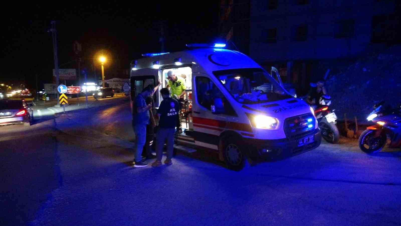 Malatya’da otomobil motosiklete çarptı: 2 kardeş yaralandı