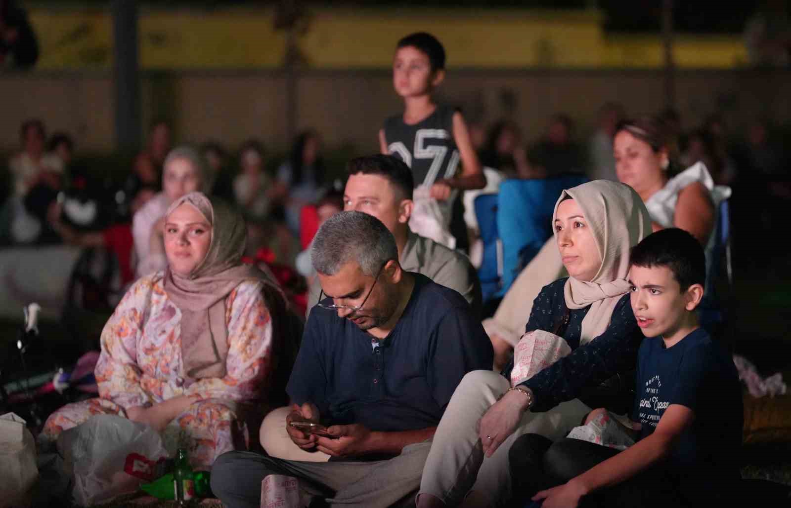 Kırıkkale’de açık hava sineması vatandaşlardan ilgi gördü
