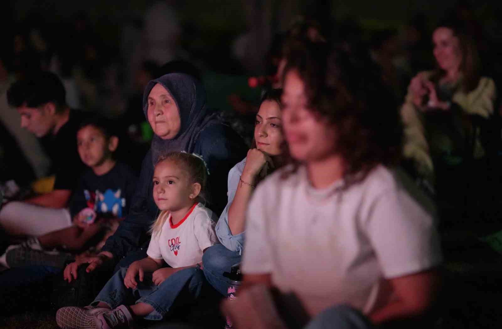Kırıkkale’de açık hava sineması vatandaşlardan ilgi gördü