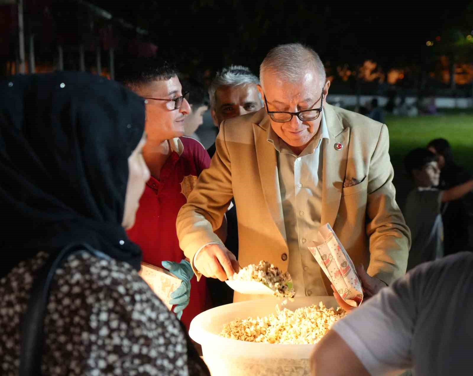 Kırıkkale’de açık hava sineması vatandaşlardan ilgi gördü
