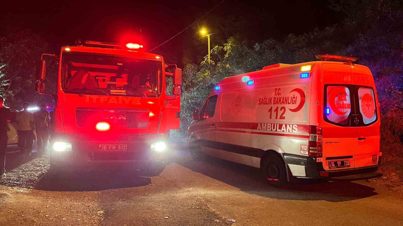 Manevra yaparken uçurumdan düştü: Kurtarılma anları kamerada