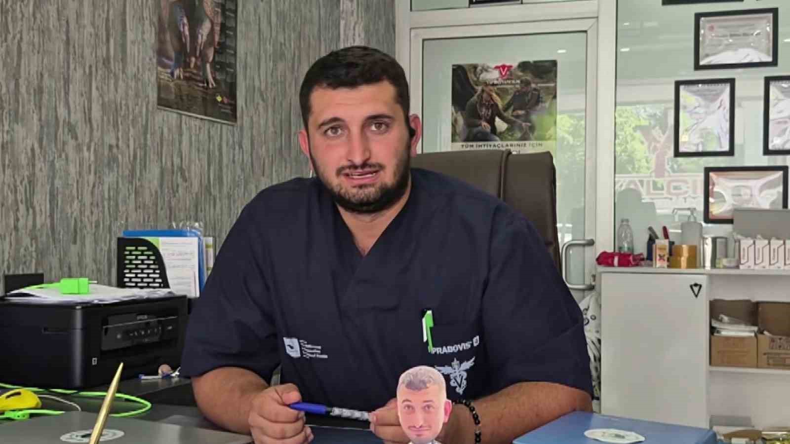 Çukura düşen hamile ineği önce serinletti, sonra kurtardı