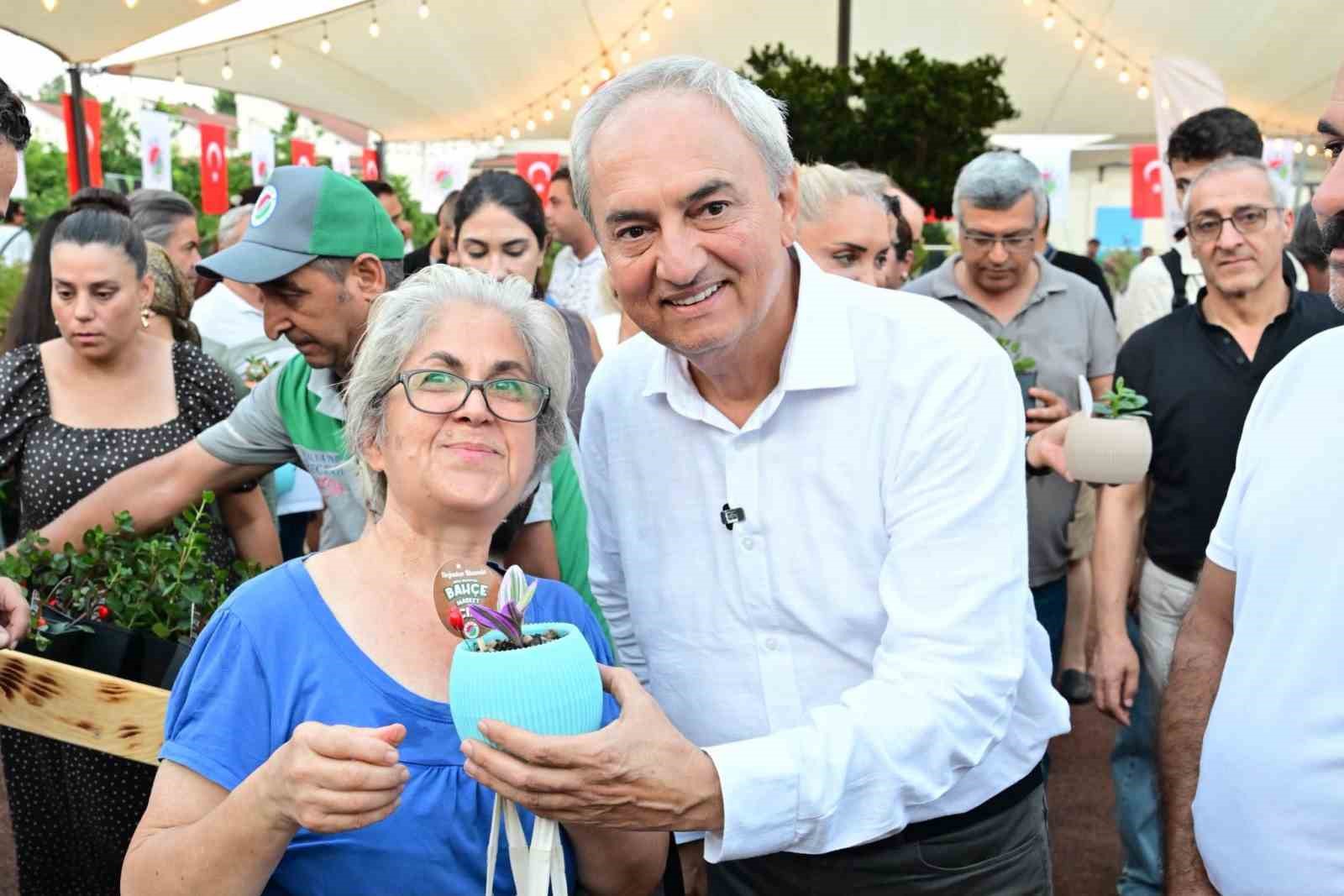 Kepez Belediyesi Bahçe Market’i Dokumapark’ta hizmete açtı