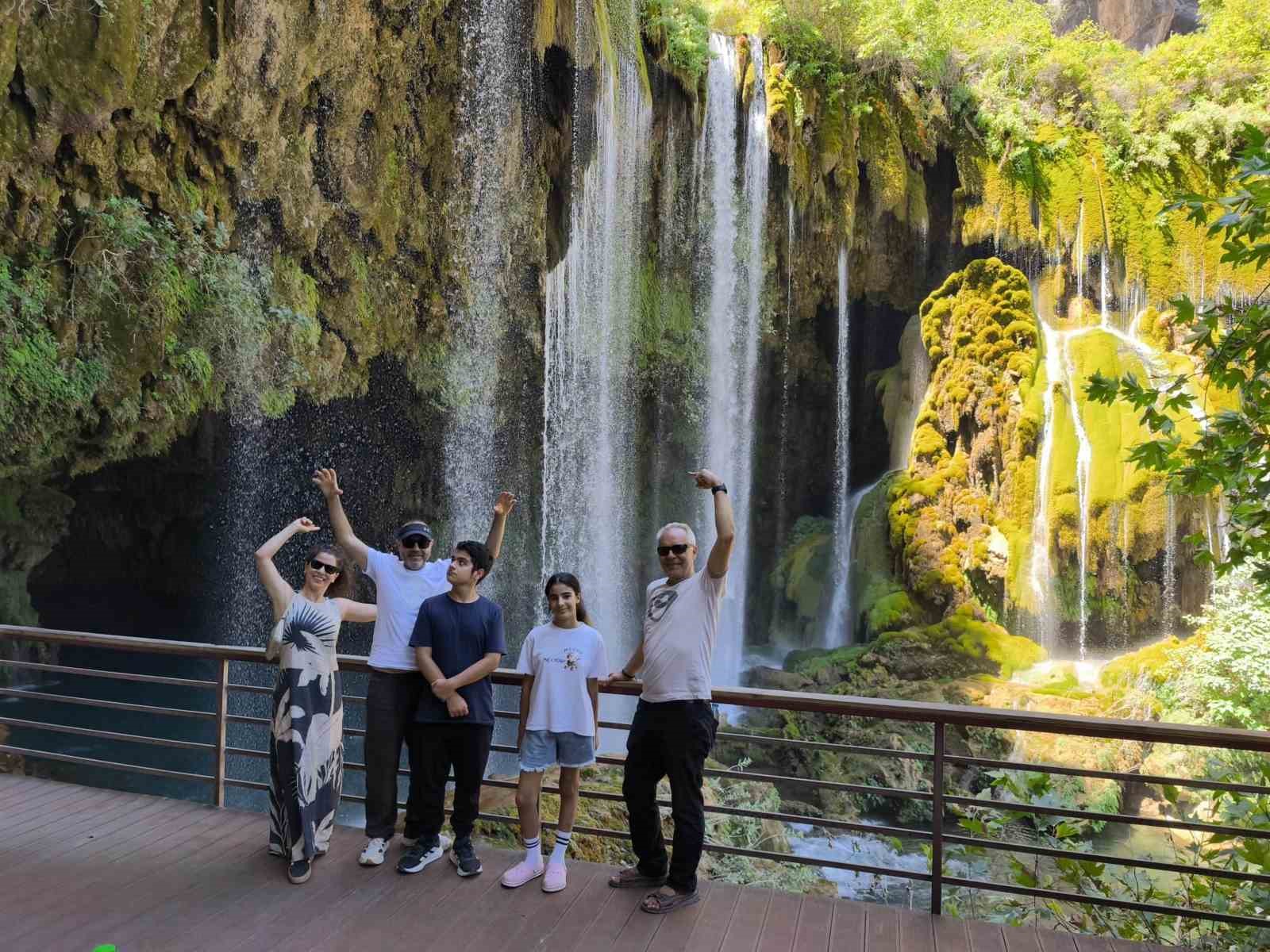Mut Yerköprü Şelalesi hayran bırakıyor
