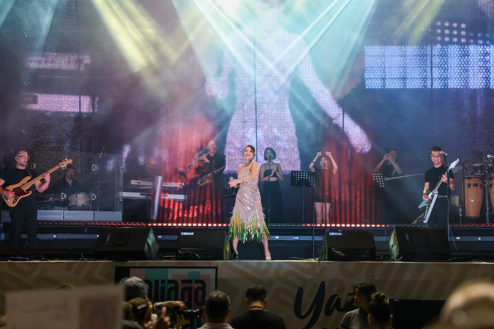 Aliağa Sanat Günleri’nde üçüncü hafta tiyatro ve müzikle renklendi
