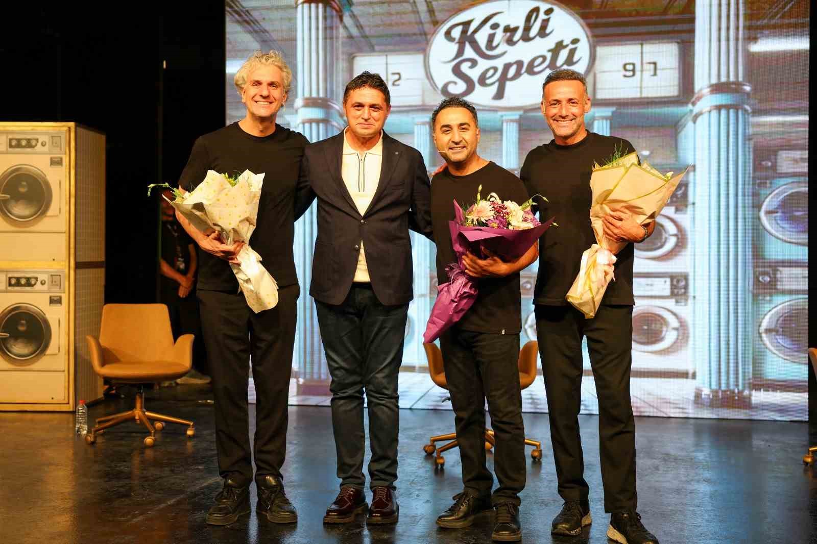 Aliağa Sanat Günleri’nde üçüncü hafta tiyatro ve müzikle renklendi