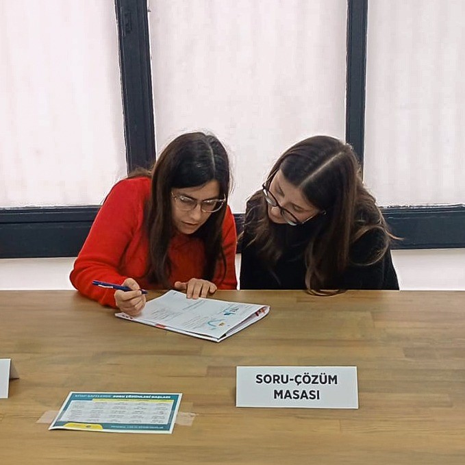 Efeler Belediyesi’nden sınavlar hazırlanan gençlere ücretsiz destek