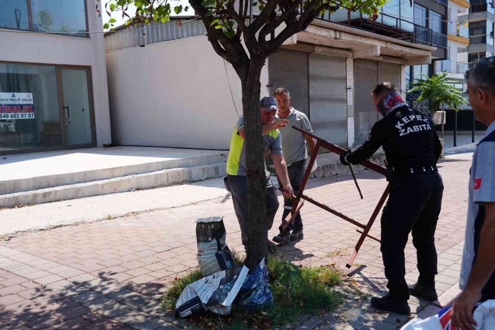 Kepez’de kamu alanı işgallerine geçit yok