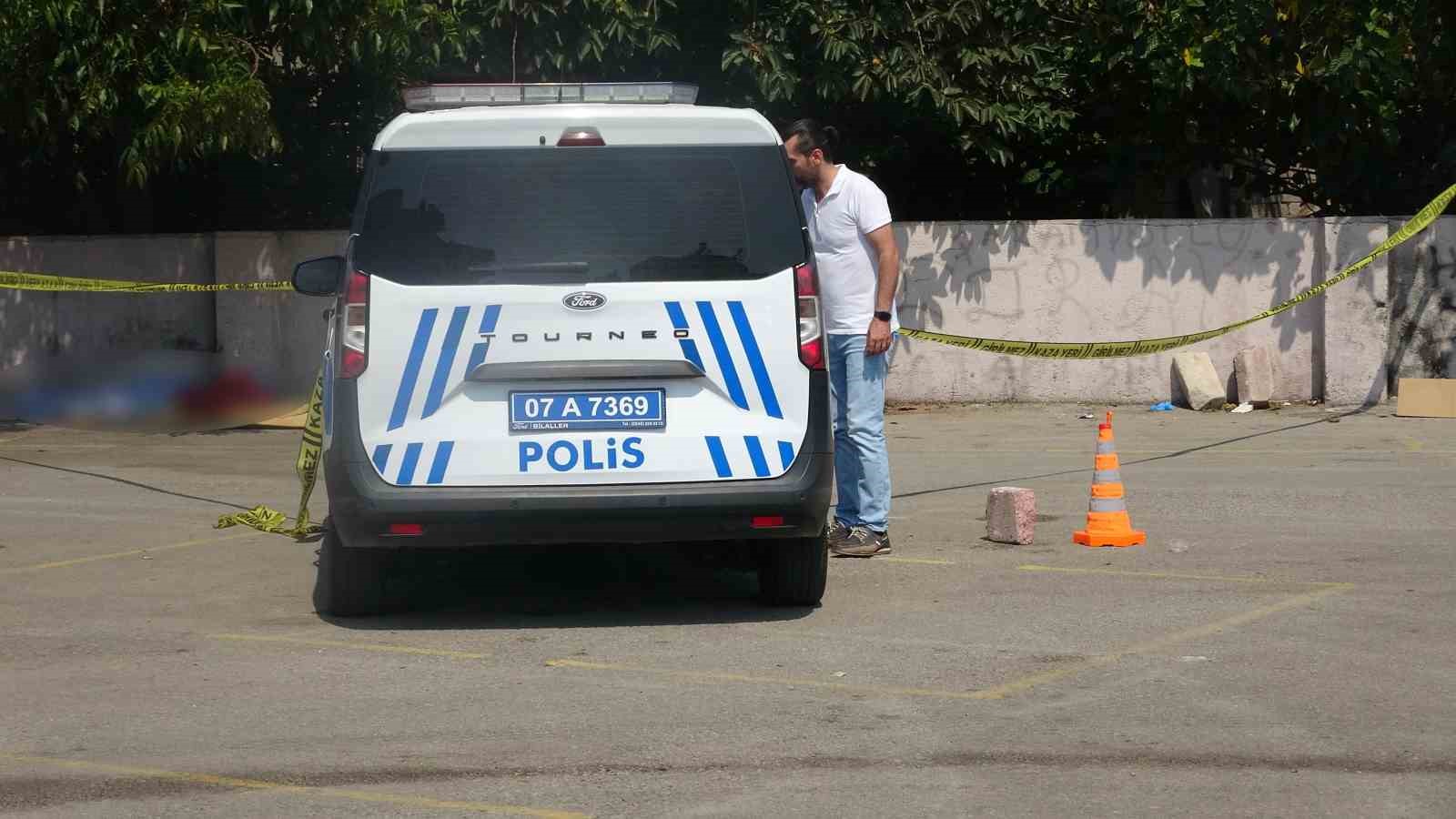 Pazar alanında ölü bulundu, kimliği parmak izinden belirlendi