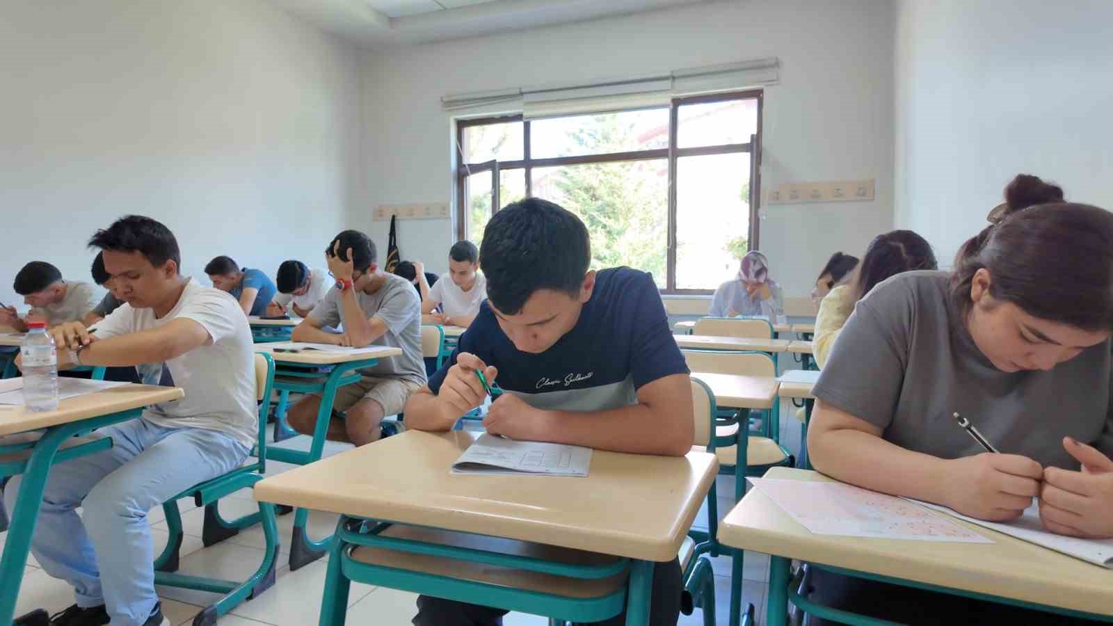 Büyükşehir KAYMEK’ten ücretsiz YKS Kursu için deneme sınavı