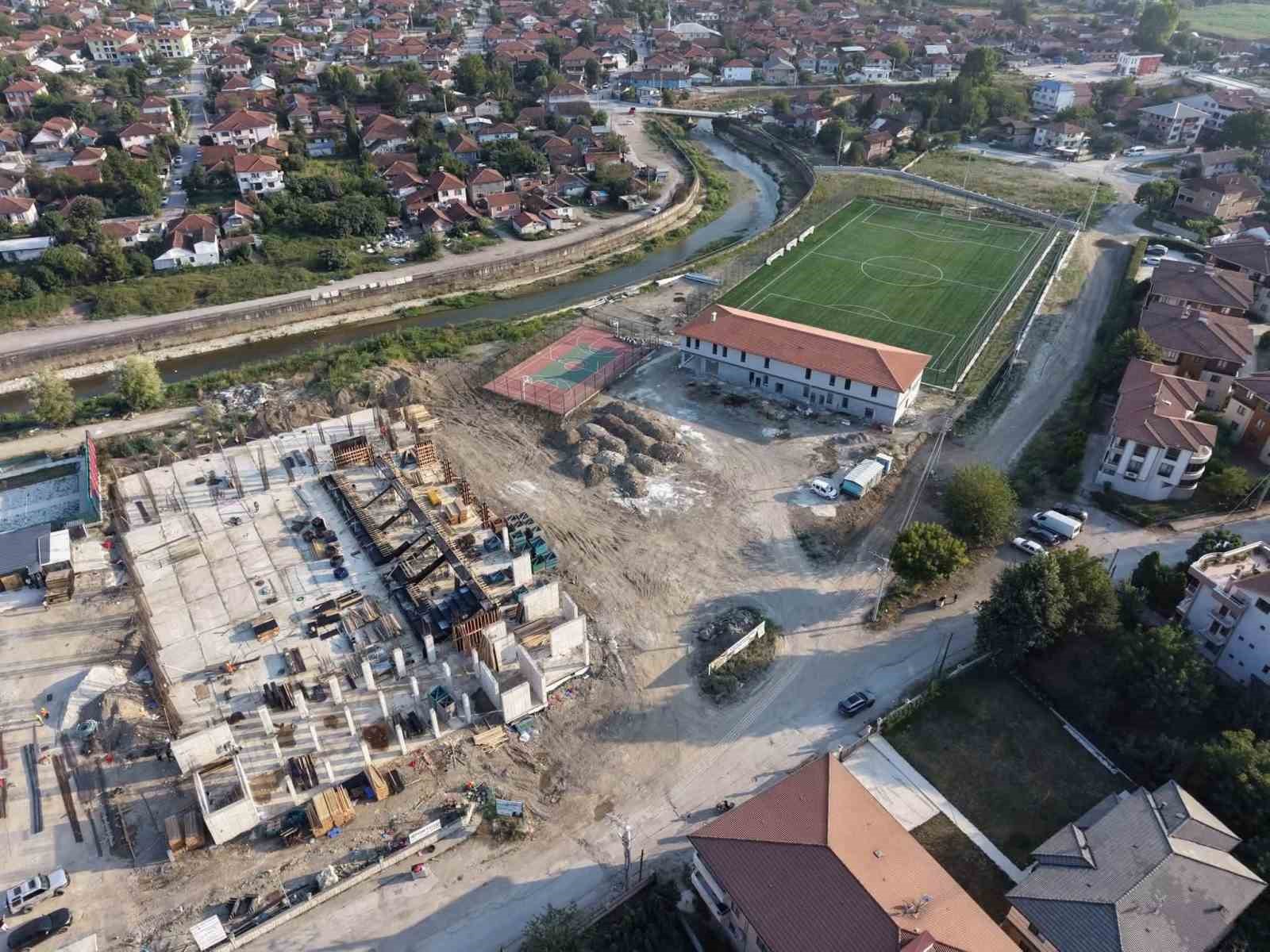 Cedidiye Kent Meydanı ve 19 Mayıs Spor Kampüsü inşaatında sona doğru