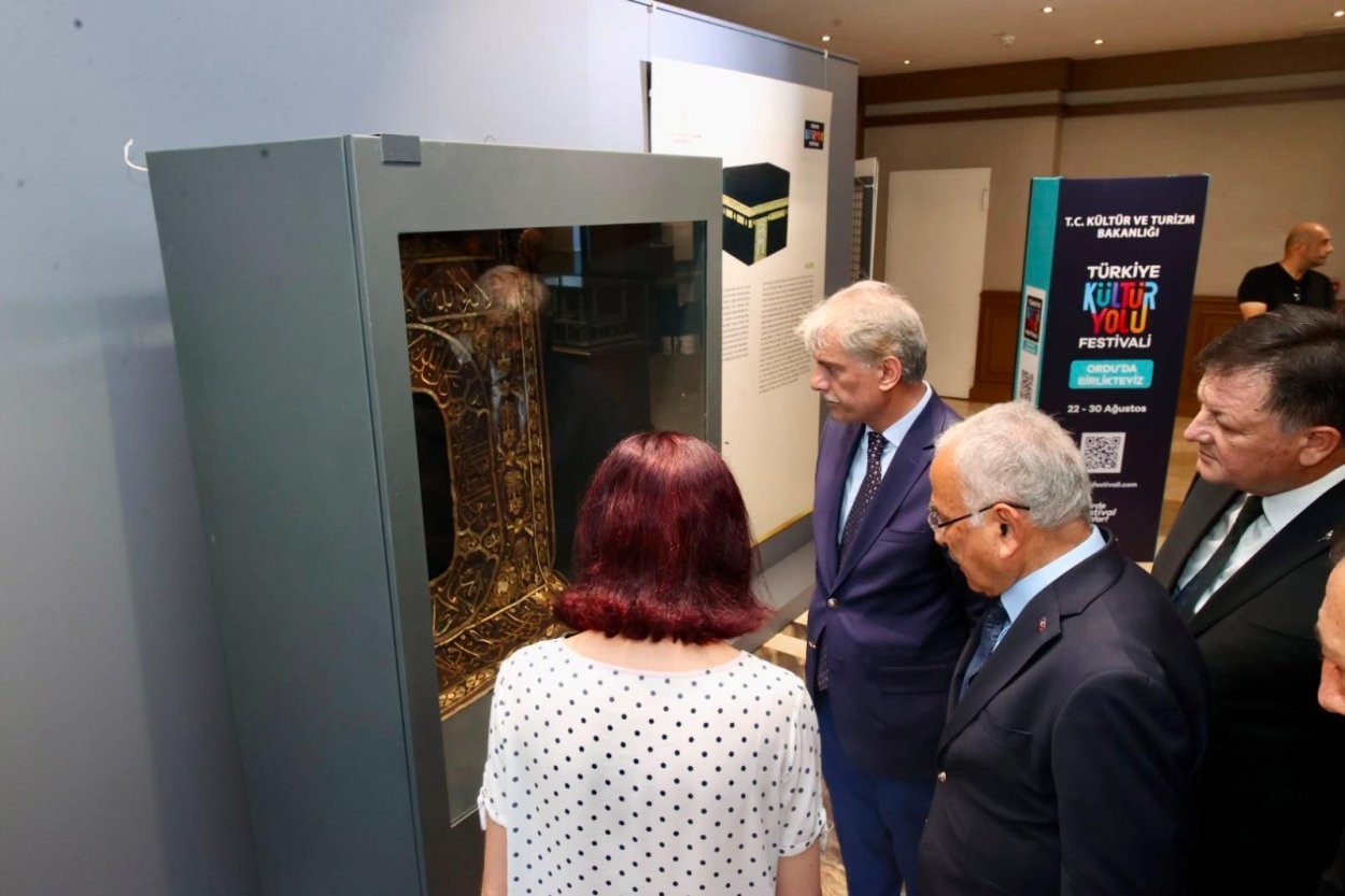 Osmanlı’nın mukaddes emanetleri Ordu’da sergileniyor