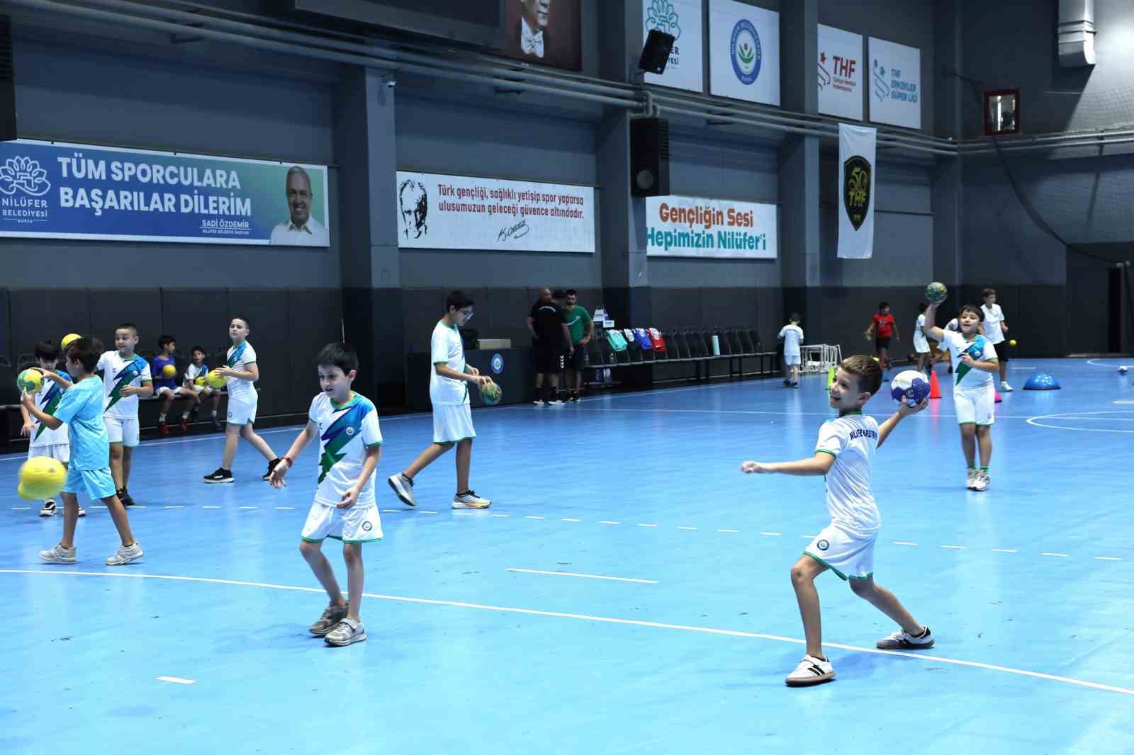 Nilüfer’de "Hentbol Akademisi" açıldı