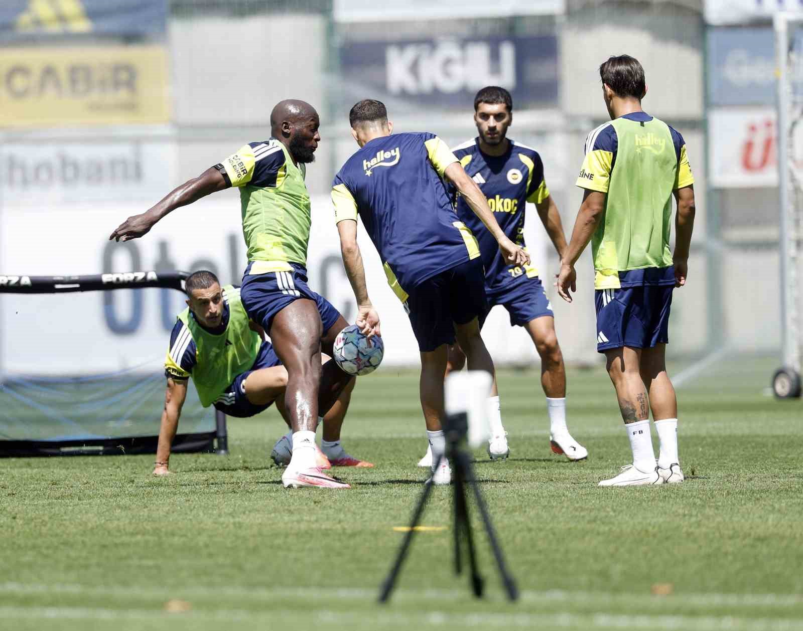 Fenerbahçe, Lyon ile oynayacağı rövanş maçı hazırlıklarına başladı