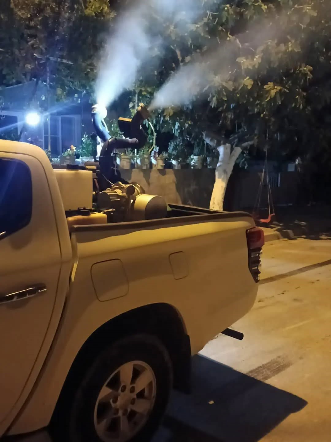 Germencik’te gece ilaçlaması sürüyor