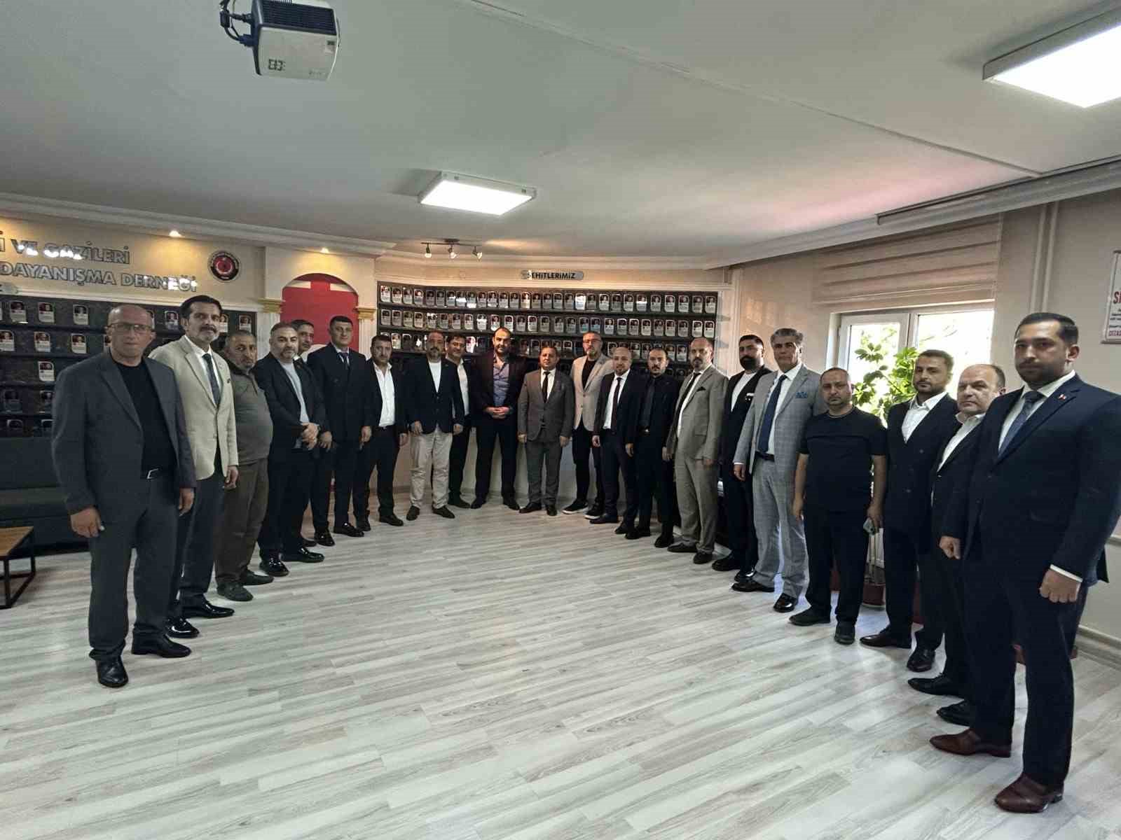 STSO Başkan adayı Eken: "Şehit aileleri ve gazilerimiz milletimizin baş tacıdır"