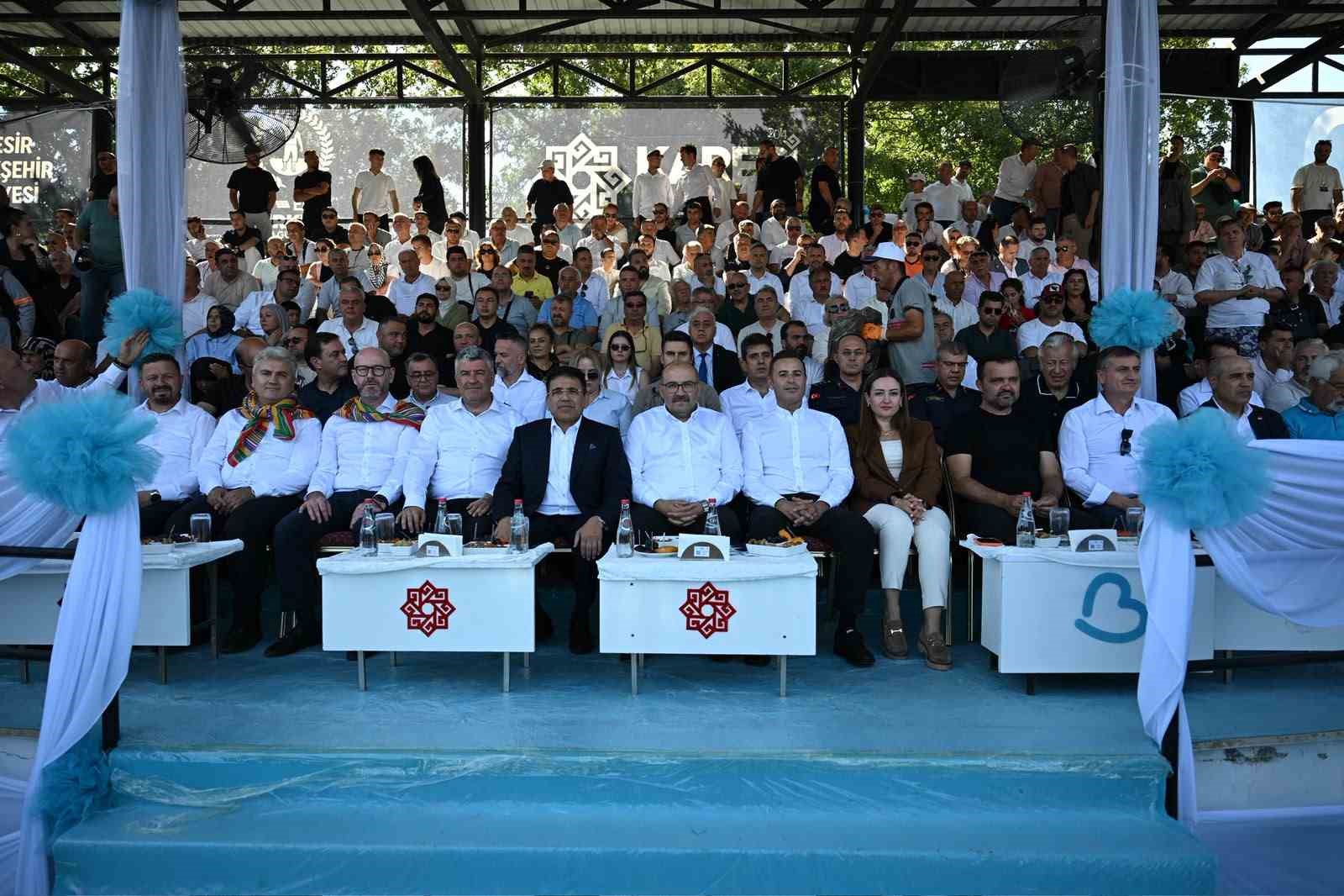 66. Geleneksel Kurtdereli Mehmet Pehlivan Yağlı Güreşleri’nde altın kemer Mustafa Taş’ın