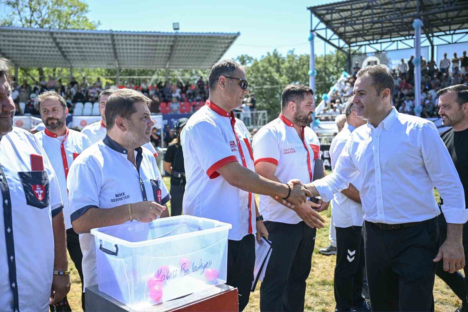 66. Geleneksel Kurtdereli Mehmet Pehlivan Yağlı Güreşleri’nde altın kemer Mustafa Taş’ın