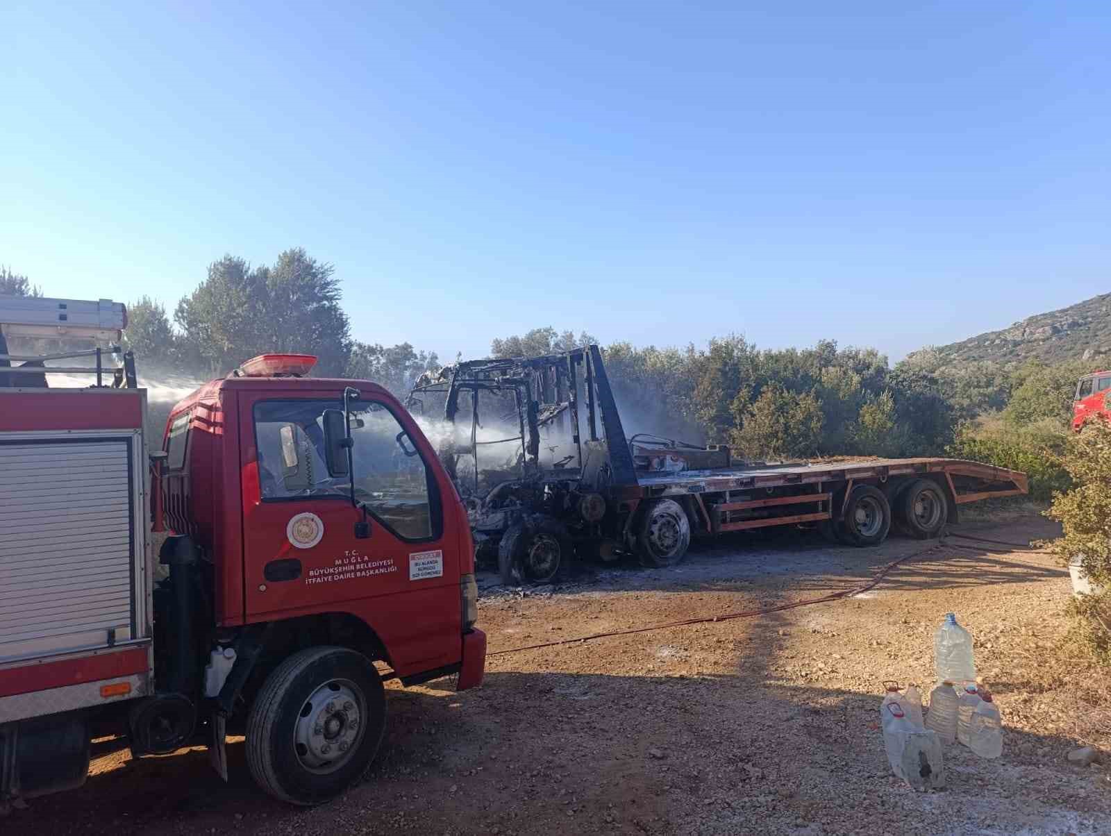Datça’da kamyoneti yaktığı iddia edilen 2 kişi tutuklandı