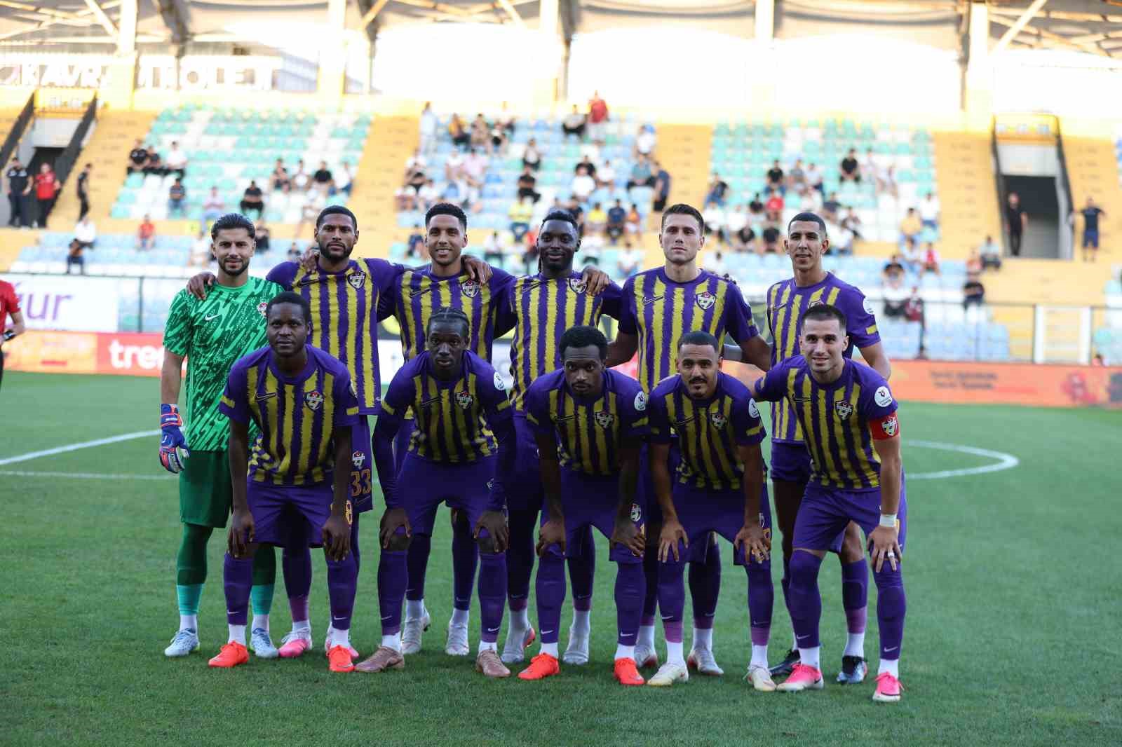 Trendyol Süper Lig: Eyüpspor: 0 - Gaziantep FK: 0 (İlk yarı)