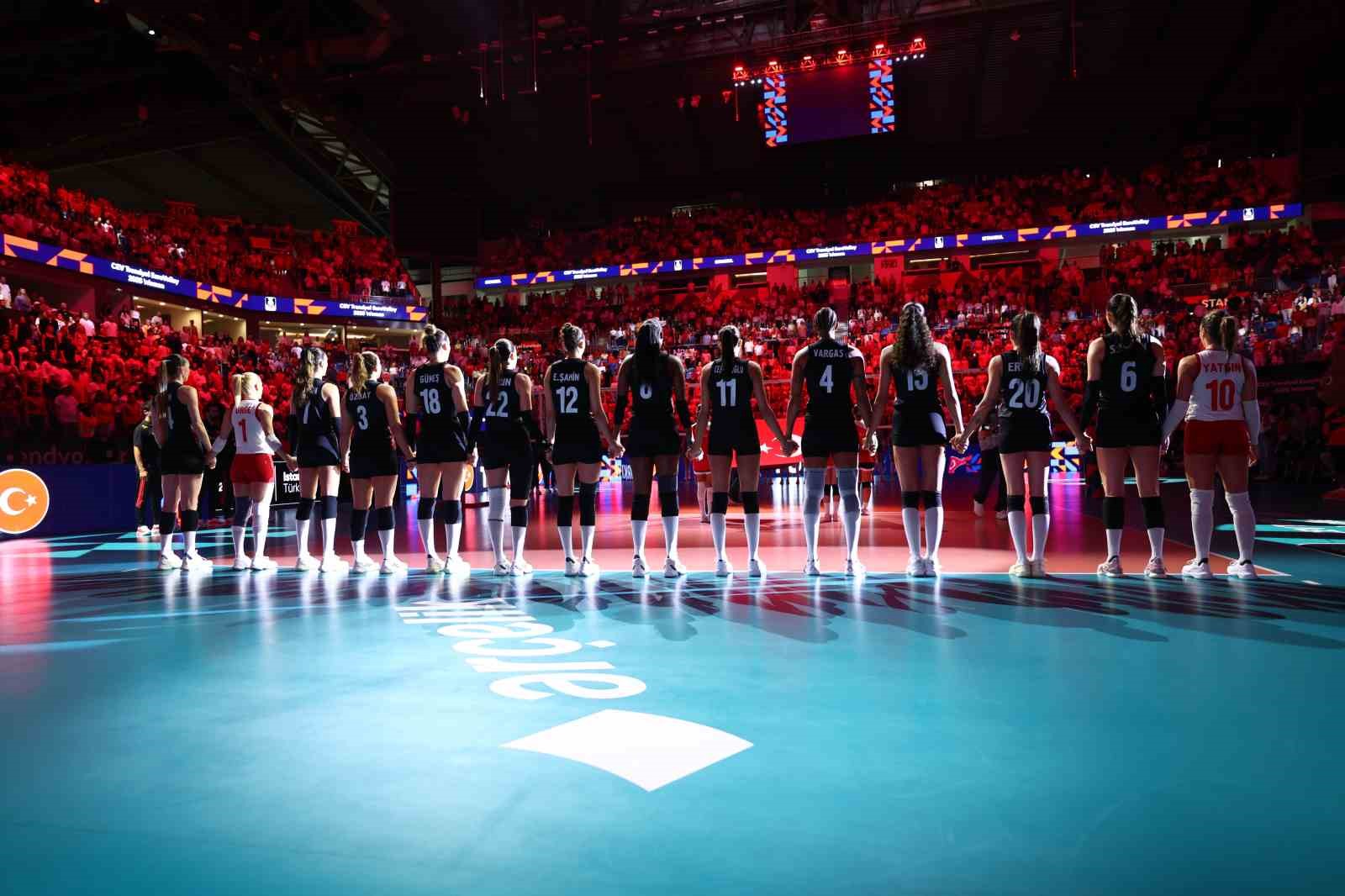 Milliler, CEV Avrupa Şampiyonası’nda 2’de 2 yaptı