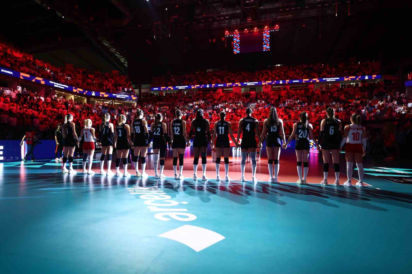 Milliler, CEV Avrupa Şampiyonası’nda 2’de 2 yaptı