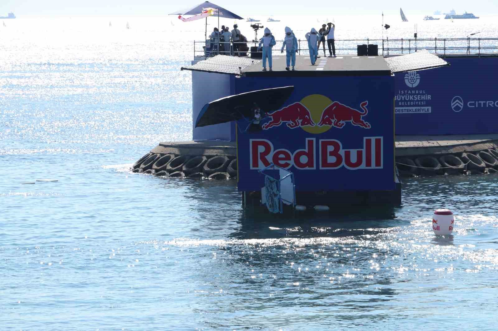 Red Bull Uçuş Günü, Caddebostan Sahili’nde nefes kesti