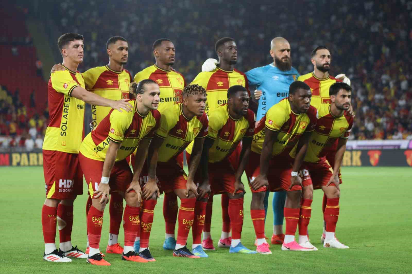 Trendyol Süper Lig: Göztepe: 0 - Gençlerbirliği: 0 (İlk Yarı)