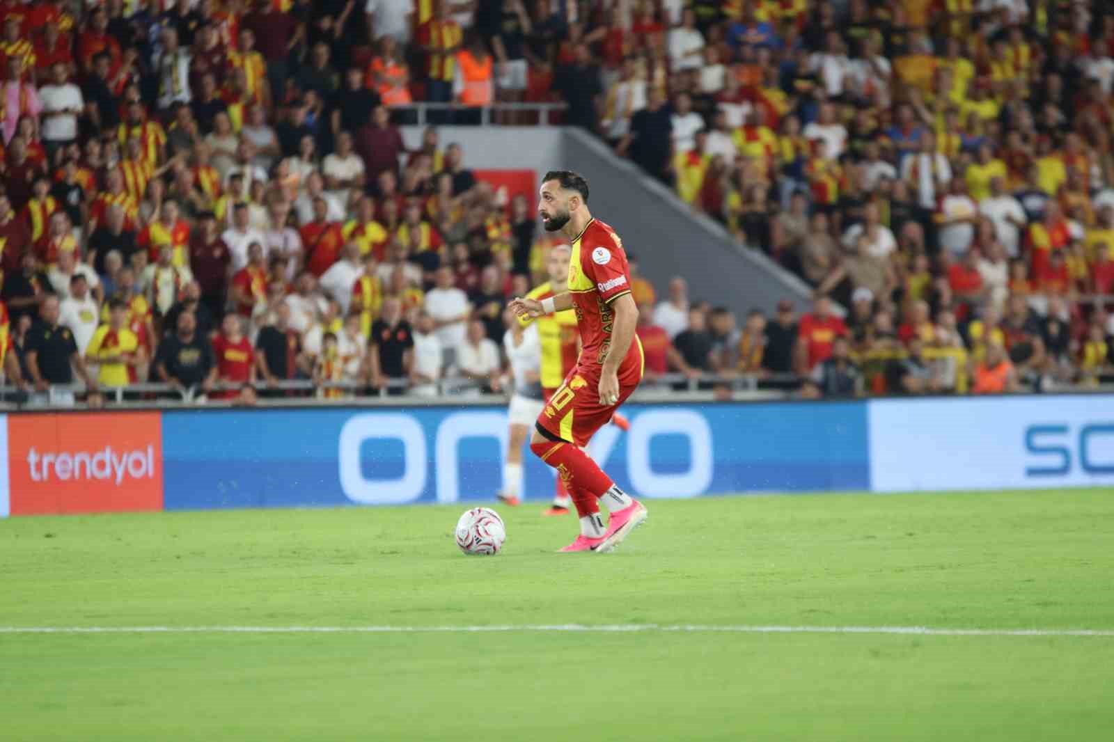 Trendyol Süper Lig: Göztepe: 0 - Gençlerbirliği: 0 (İlk Yarı)