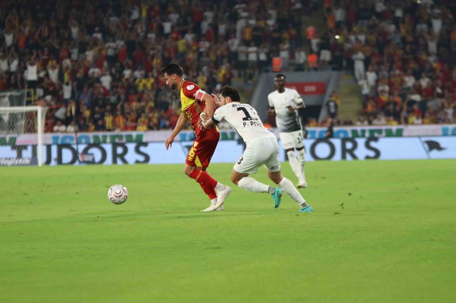 Trendyol Süper Lig: Göztepe: 0 - Gençlerbirliği: 0 (İlk Yarı)