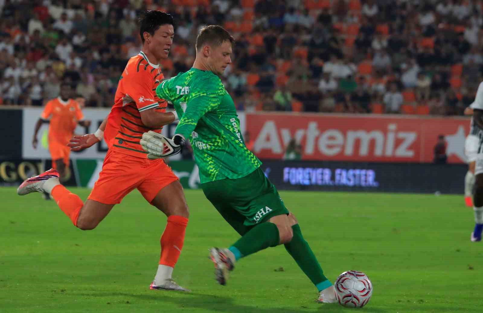 Trendyol Süper Lig: Corendon Alanyaspor: 1 - Beşiktaş: 0 (Maç sonucu)