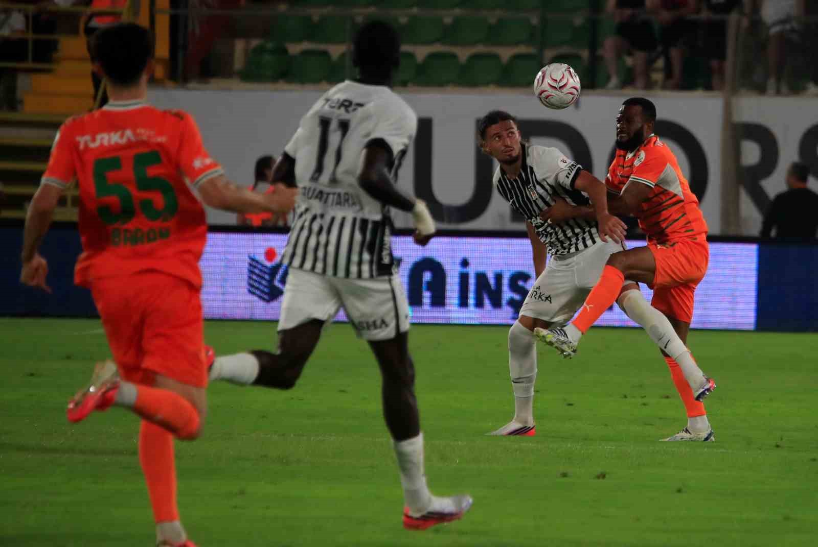 Trendyol Süper Lig: Corendon Alanyaspor: 1 - Beşiktaş: 0 (Maç sonucu)