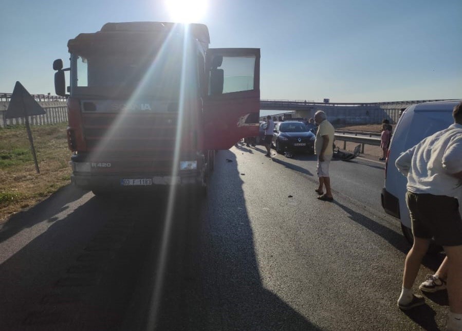 Bursa’da 5 araçlı zincirleme kaza: 1 yaralı